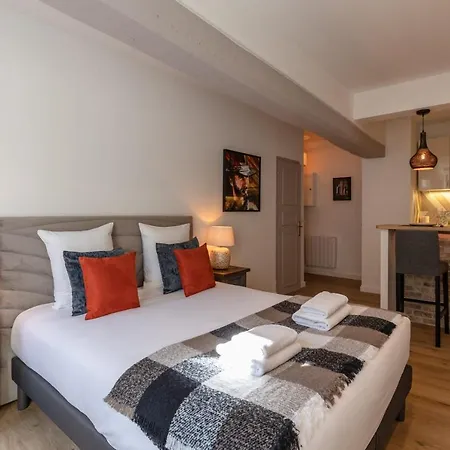 Easy Travel - Charming - Historic Center Honfleur